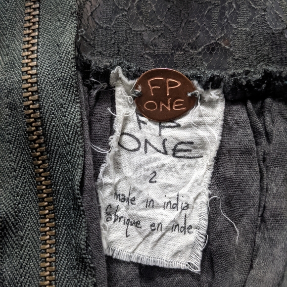 Free People Embroidered Lace Dress size 2 - Picture 6 of 6